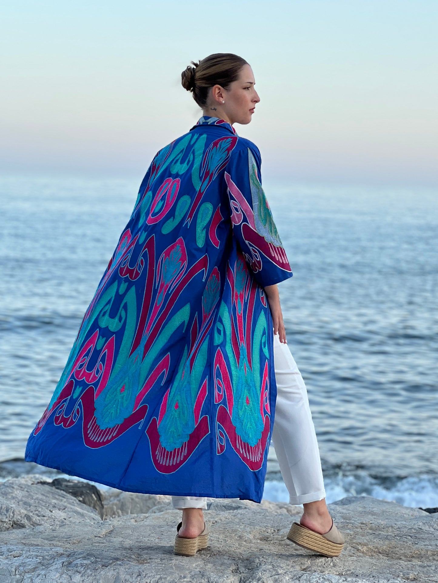 Vestido camisero de algodón bordado