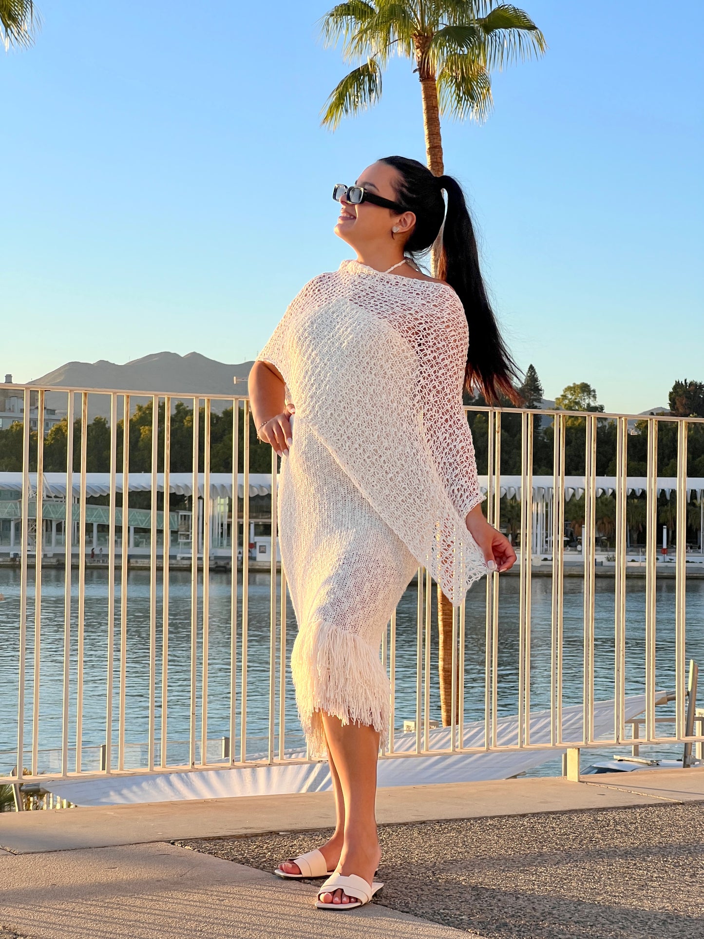 Poncho Calado – Elegancia Ligera para Cada Momento