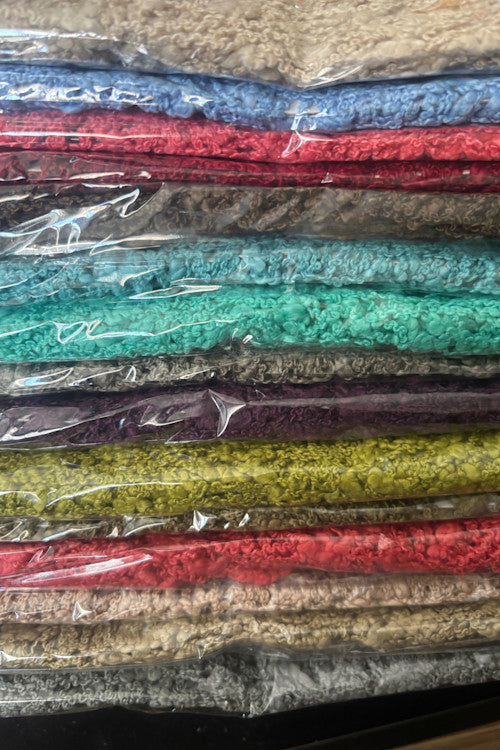 Poncho Calado – Elegancia Ligera para Cada Momento