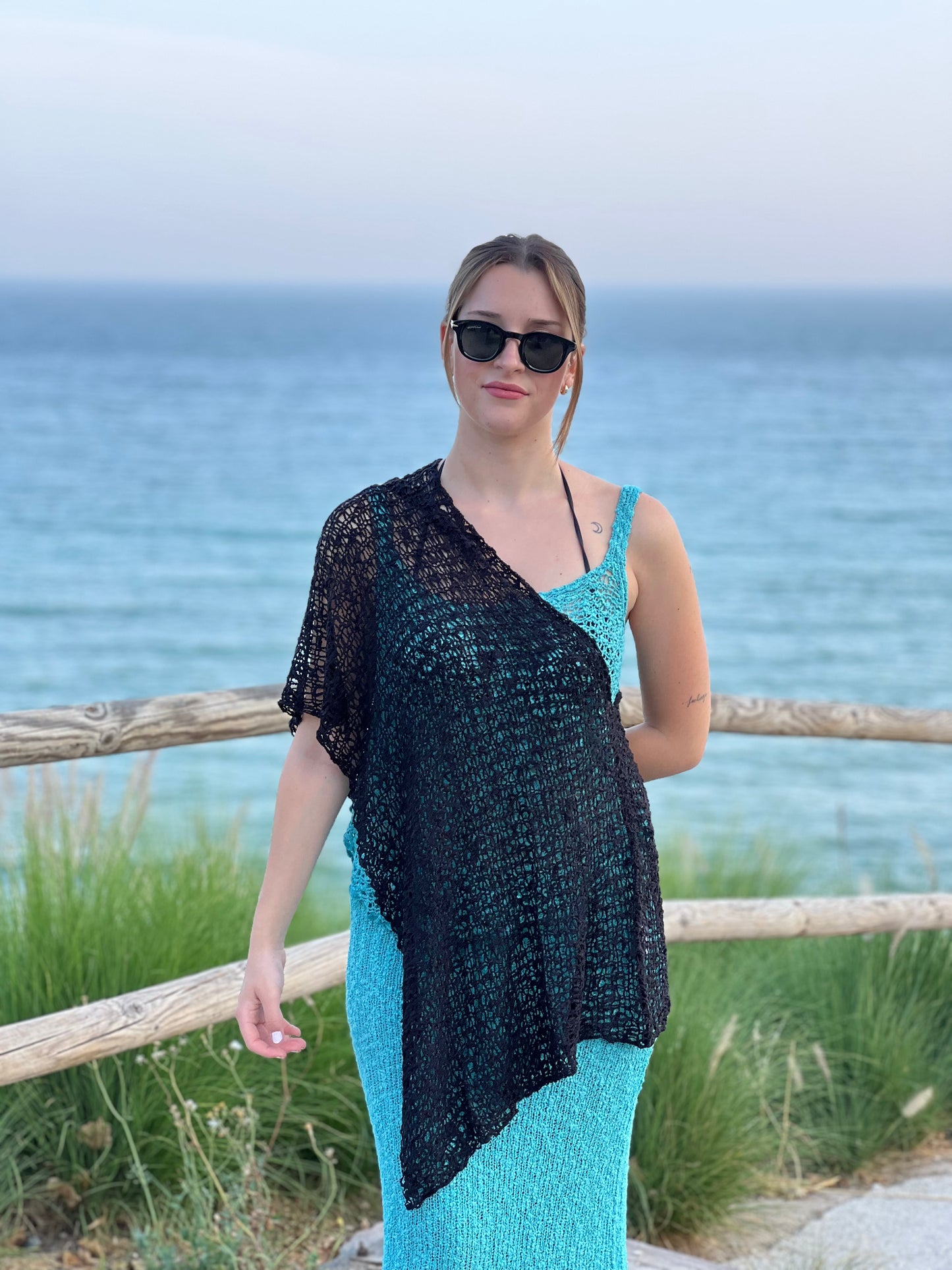 Poncho Calado – Elegancia Ligera para Cada Momento