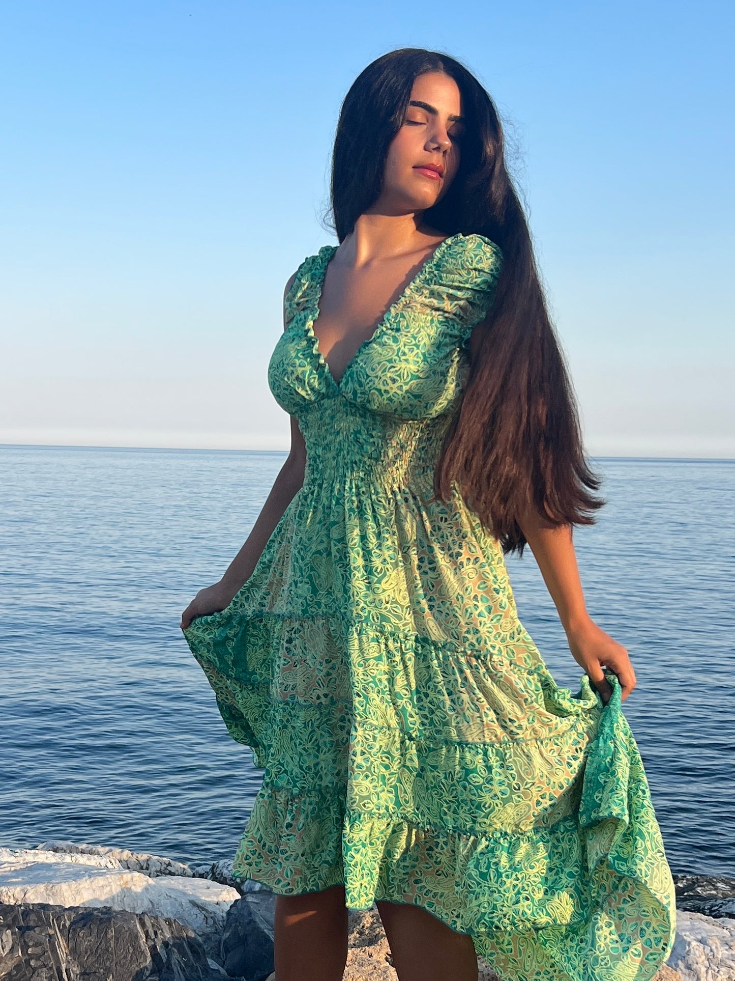 Vestido Bohemio Asimétrico de Seda Fría