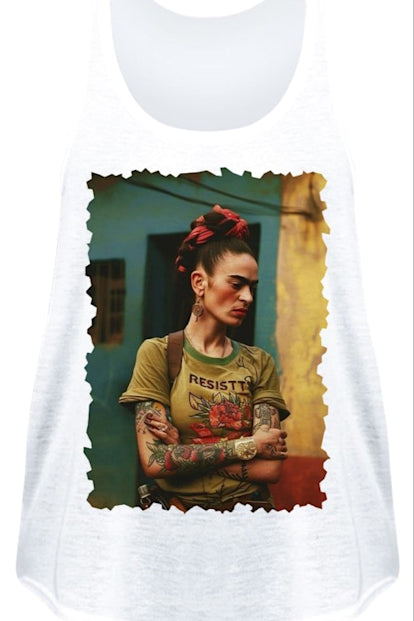 Camiseta de Tirantes Frida – Base Blanca y Estampados Variados