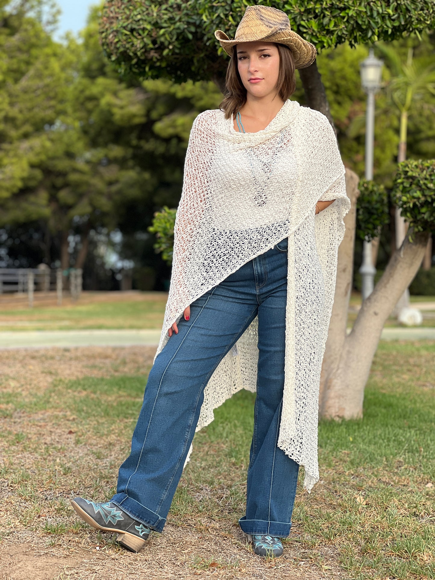 Chal Largo de Punto Artesanal – Hecho a Mano en Indonesia