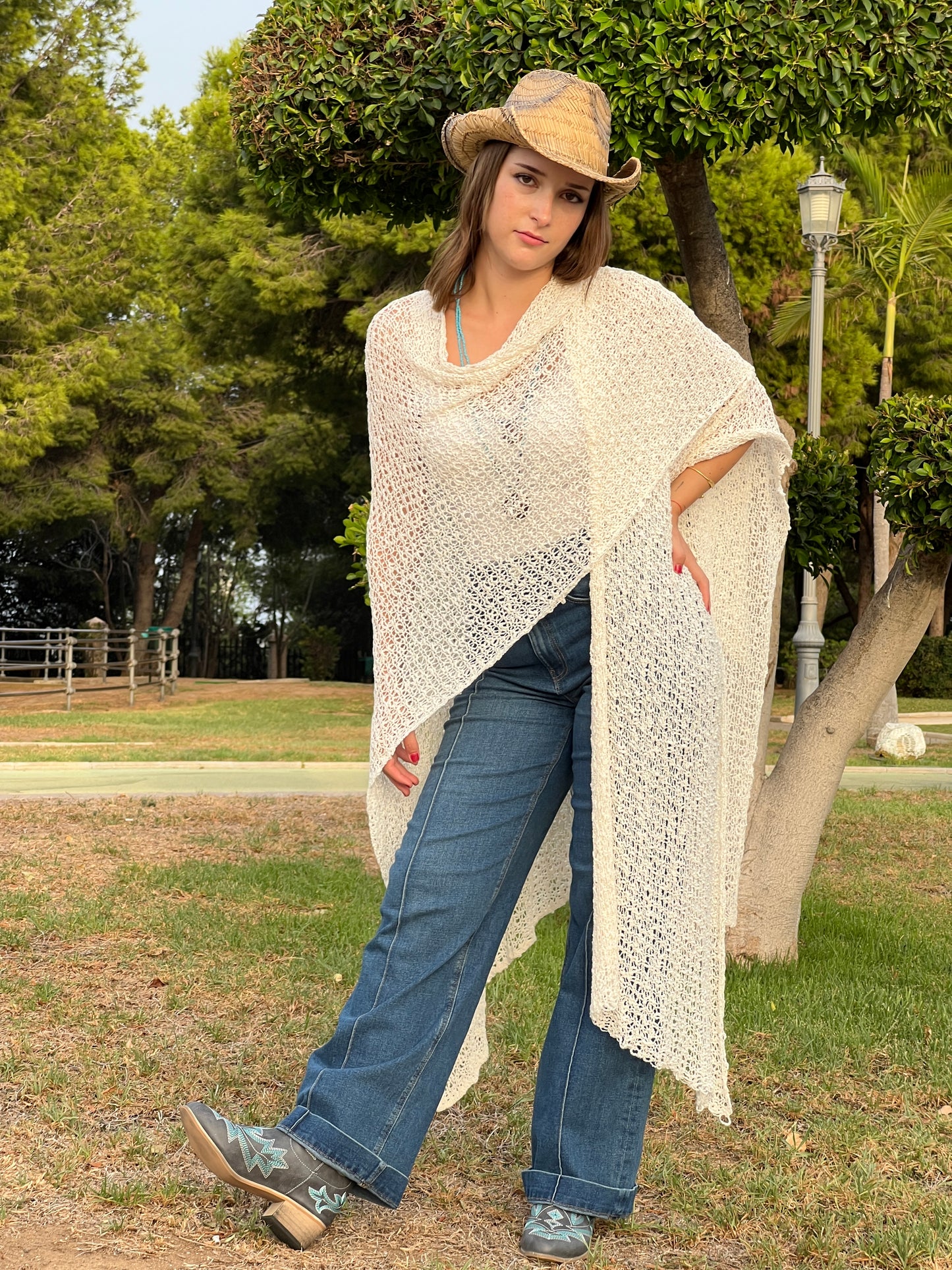 Chal Largo de Punto Artesanal – Hecho a Mano en Indonesia