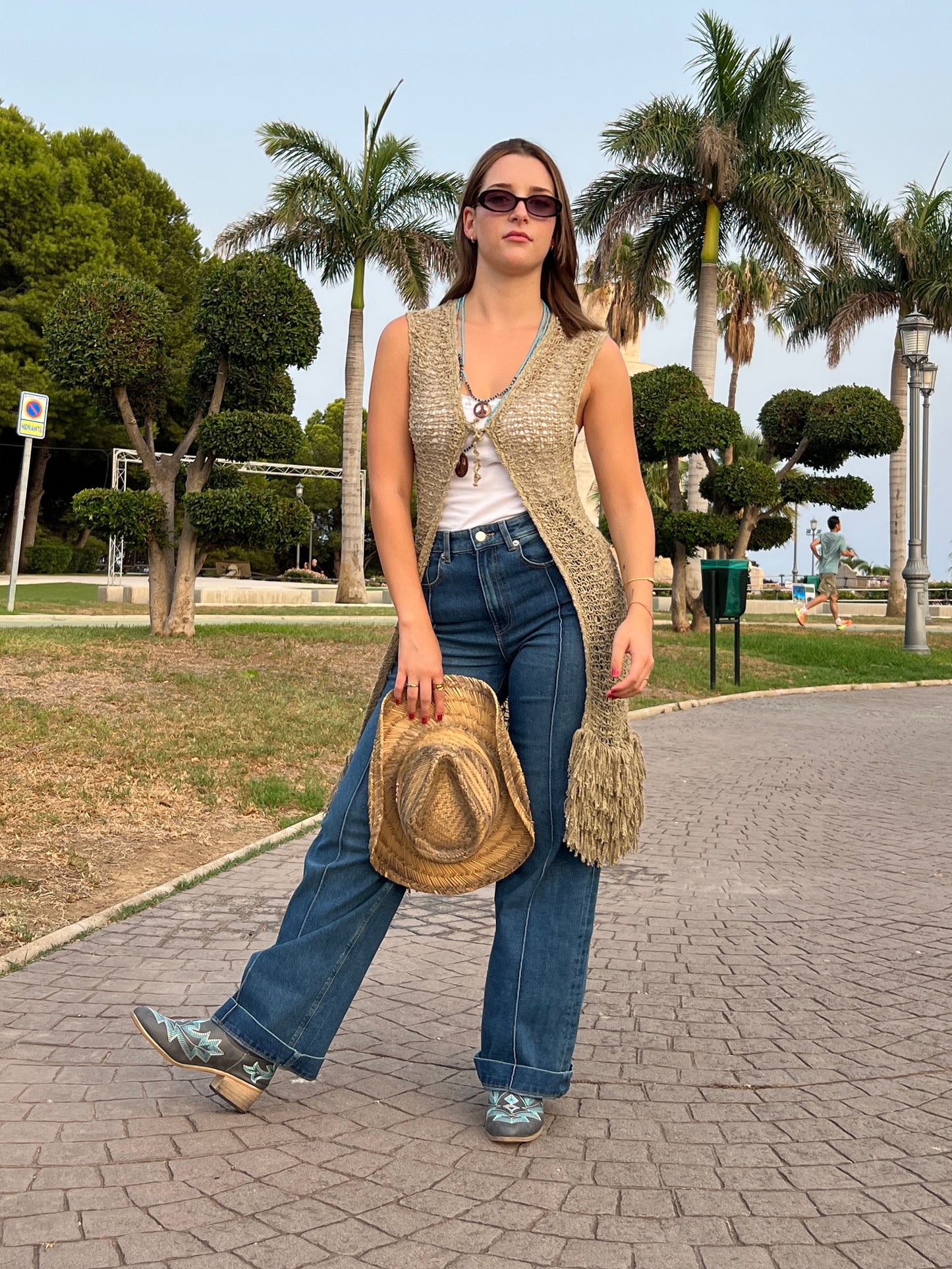 Chaleco de Punto con Flecos – Estilo Boho Chic