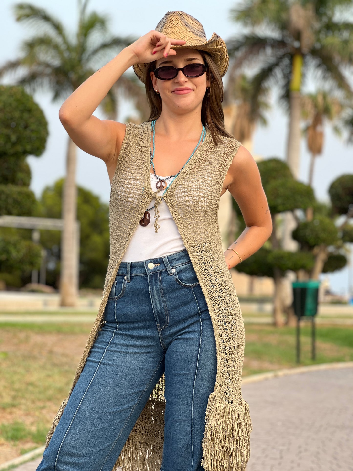 Chaleco de Punto con Flecos – Estilo Boho Chic