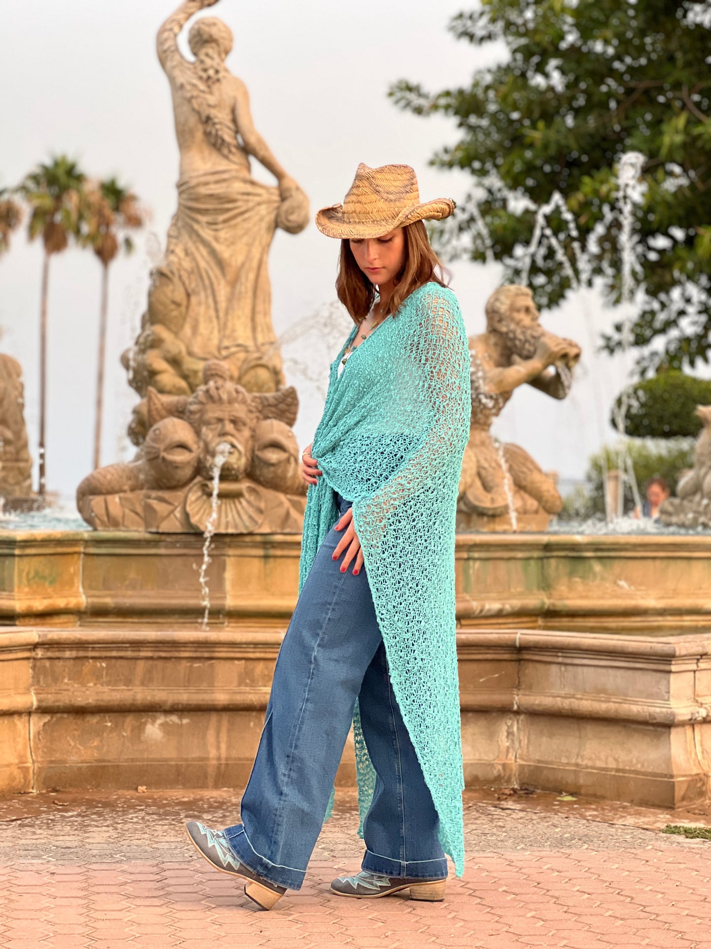 Chal Largo de Punto Artesanal – Hecho a Mano en Indonesia