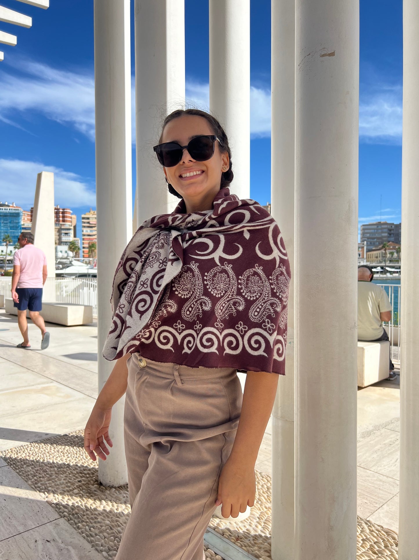 Chaleco transformable y reversible en tela de cachemira estampada