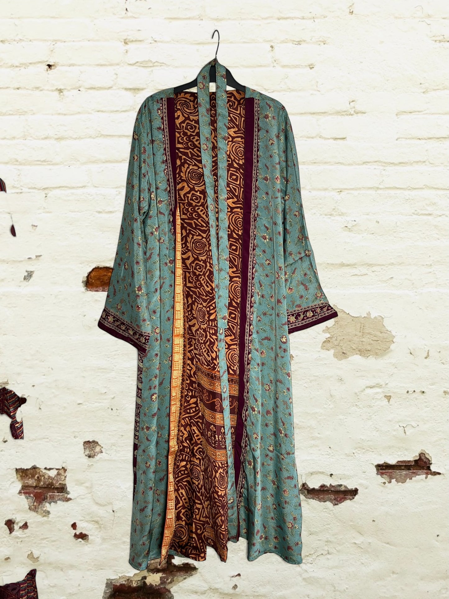 Kimono reversible largo de seda reciclada Cielo