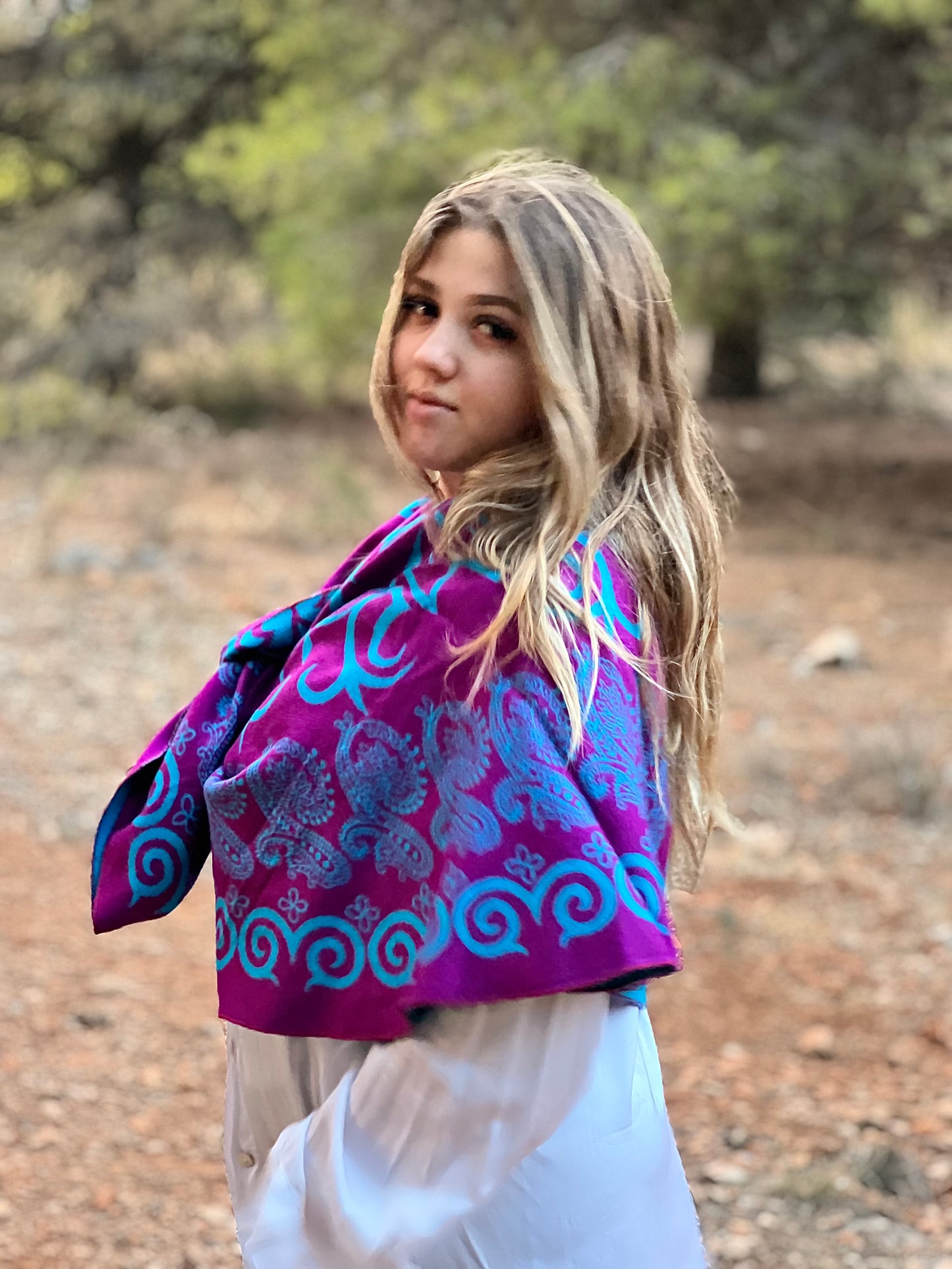 Chaleco transformable y reversible en tela de cachemira estampada