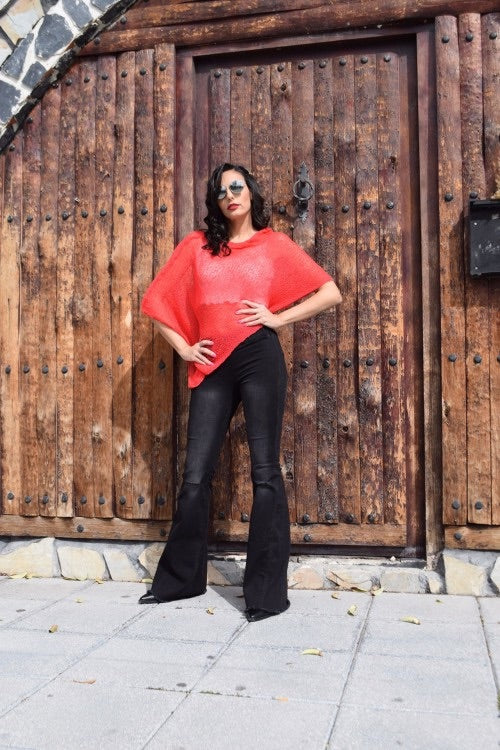 Poncho Multiuso de Tejido Ligero – Cómodo, Bonito y Disponible en Varios Colores