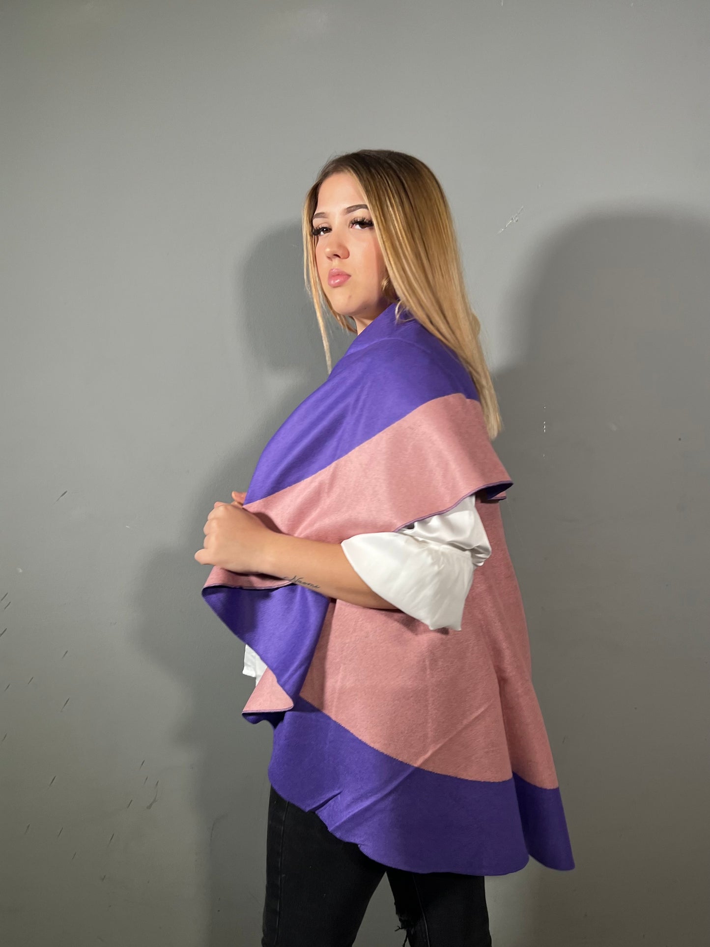 Chaleco transformable y reversible en tela de cachemira estampada