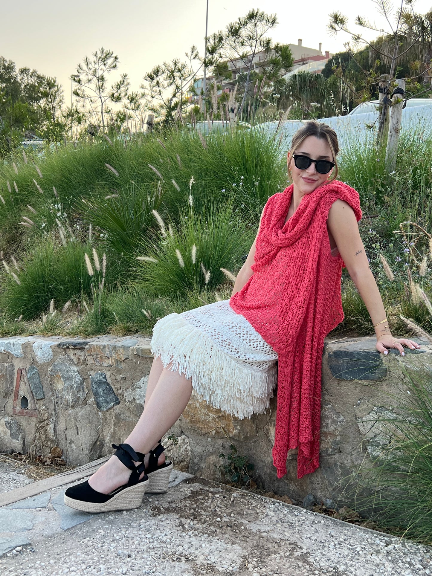 Chaleco Asimétrico de Punto – Hecho a Mano en Indonesia