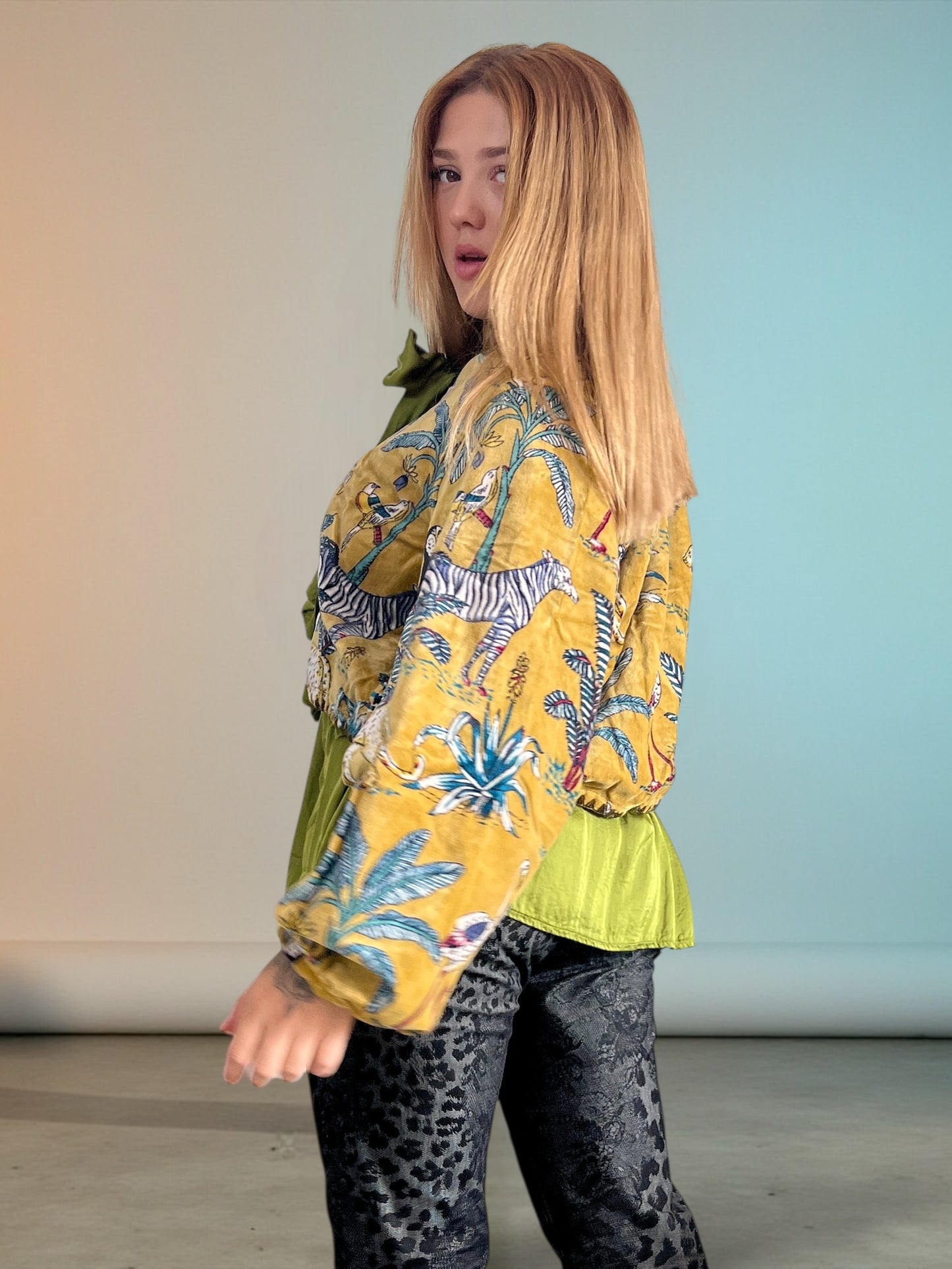 Bolero Corto de Terciopelo estampado – Hecho en India